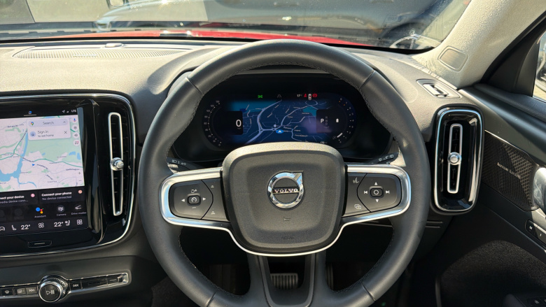 Volvo XC40 2.0 B4P Ultimate Dark 5dr Auto Petrol Estate